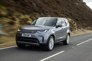 1 Land Rover Discovery D300 2021 UK first drive review hero front 1 Land Rover Discovery D300 2021 UK first drive review hero front