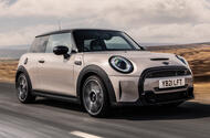 1 Mini Cooper S 2021 UK FD hero front 1 Mini Cooper S 2021 UK FD hero front