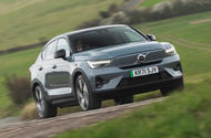 1 volvo c40 recharge uk drive 2022 tracking front