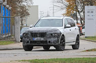 2022 BMW X7 hero front