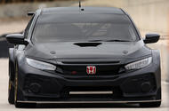 Honda Civic Type R BTCC racer lands ahead of 2018 season
