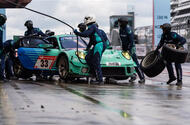 99 porsche 911 gt3 r falken front quarter pit stop 99 porsche 911 gt3 r falken front quarter pit stop