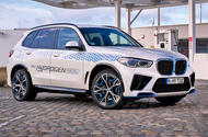 BMW iX5 Hydrogen front three quarter BMW iX5 Hydrogen front three quarter