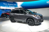 Honda Passport 2018 official reveal - LA stand front
