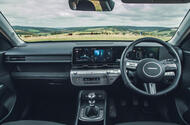 hyundai kona review 2023 14 dash
