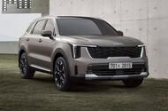 Kia Sorento facelift front three quarter Kia Sorento facelift front three quarter