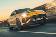 lamborghini urus performante 2023 01 front tracking lamborghini urus performante 2023 01 front tracking