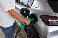 Peugeot 208 refuelling Peugeot 208 refuelling