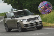 Range Rover 2022 front quarter tracking with semiconductor chip Range Rover 2022 front quarter tracking with semiconductor chip