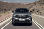 renault austral 02 front trackin renault austral 02 front trackin