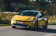 toyota prius 2023 front quarter