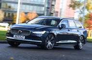 Volvo V90 front quarter tracking
