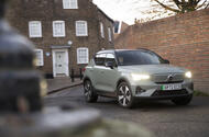 Volvo XC40 Recharge beforehand   turning