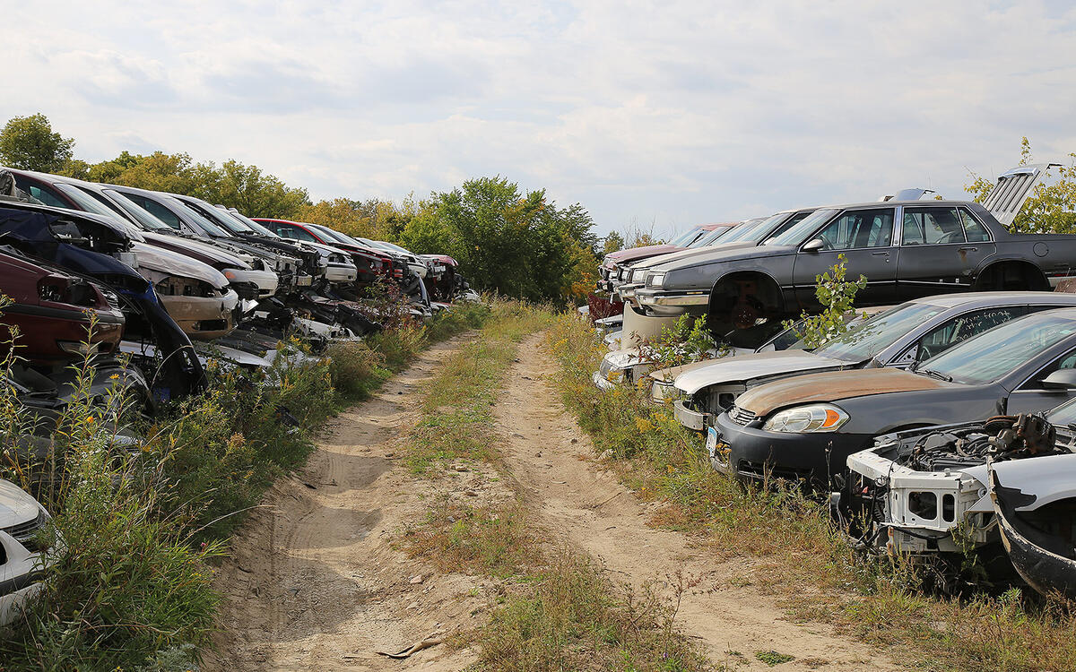 More Junkyard Discoveries from Rohner’s Auto Parts in Willmar, Minnesota Autocar