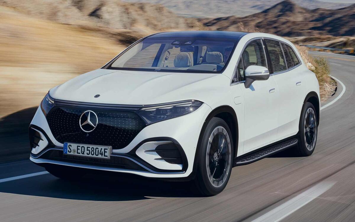 Mercedes EQS SUV  early 2023