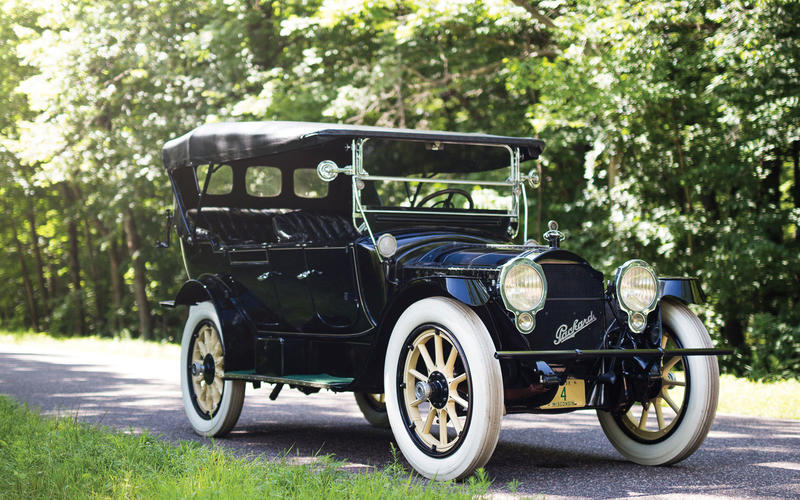 Packard Twin-Six (1915)