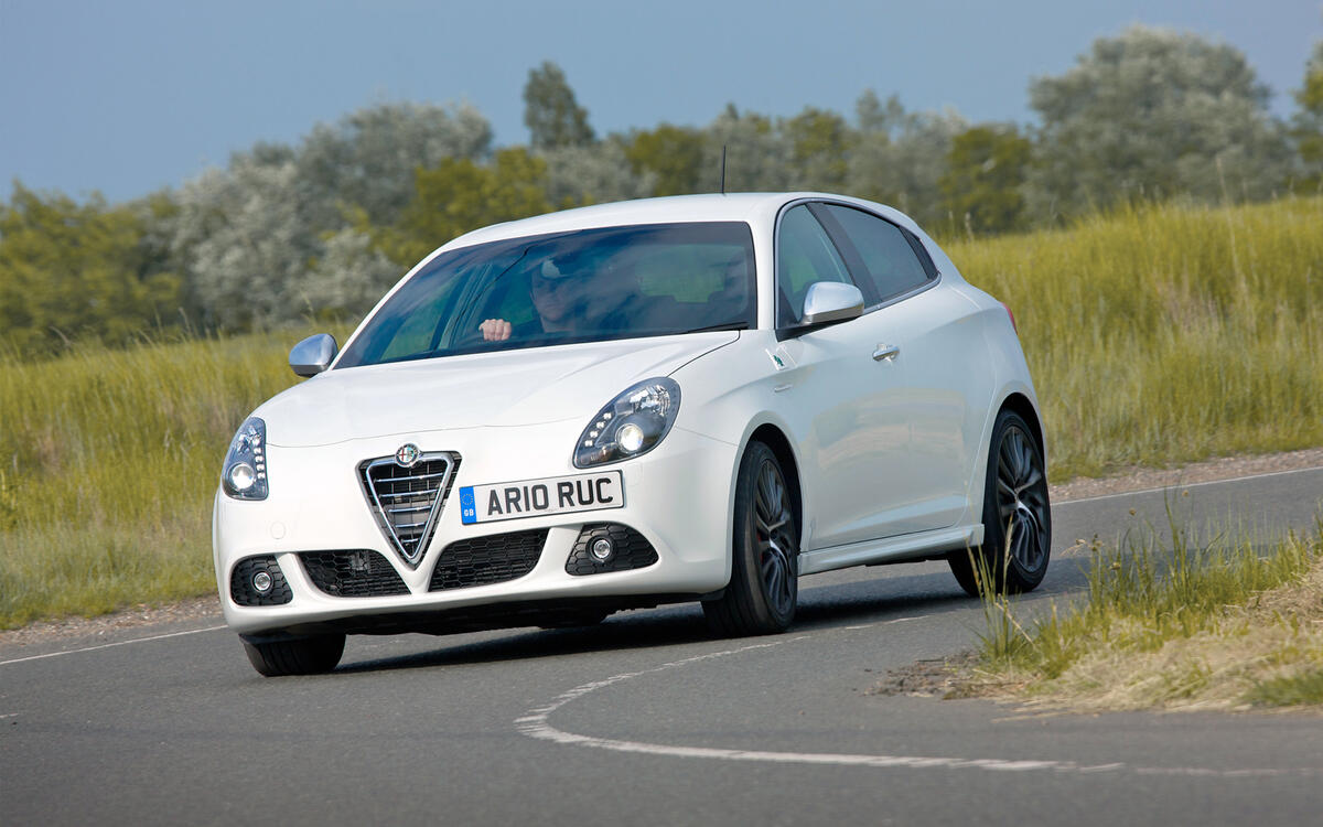 Alfa Romeo Giulietta Cloverleaf (from £4700)