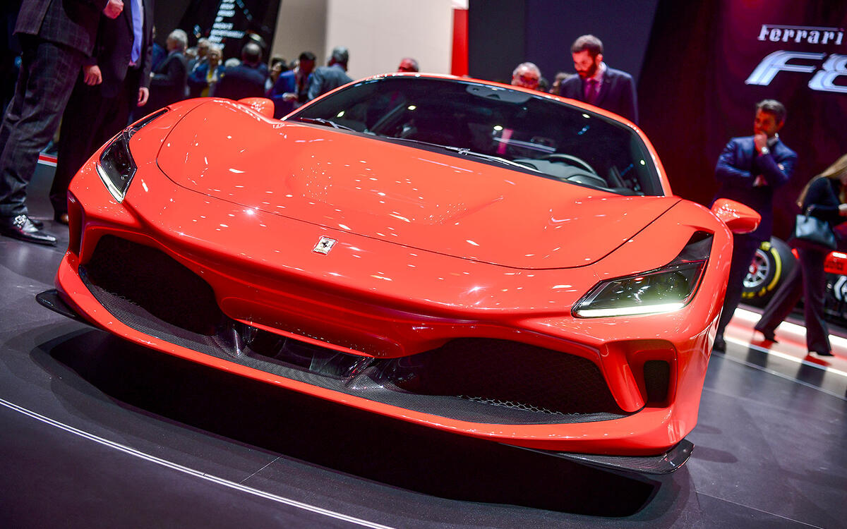 1-ferrari-2459c.jpg