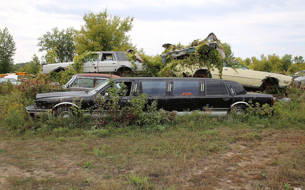 More Junkyard Discoveries from Rohner’s Auto Parts in Willmar, Minnesota Autocar
