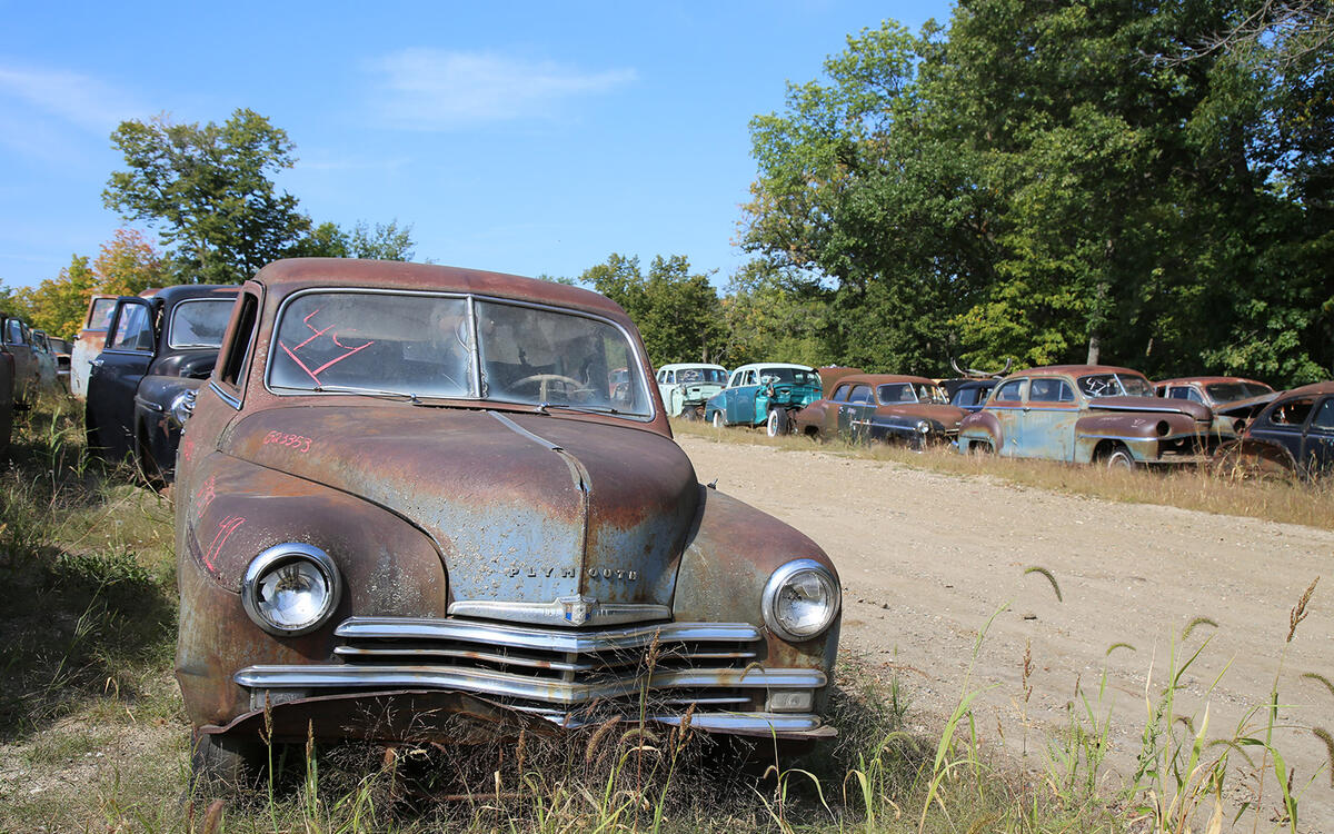 PLYMOUTH SPECIAL DELUXE - 1949