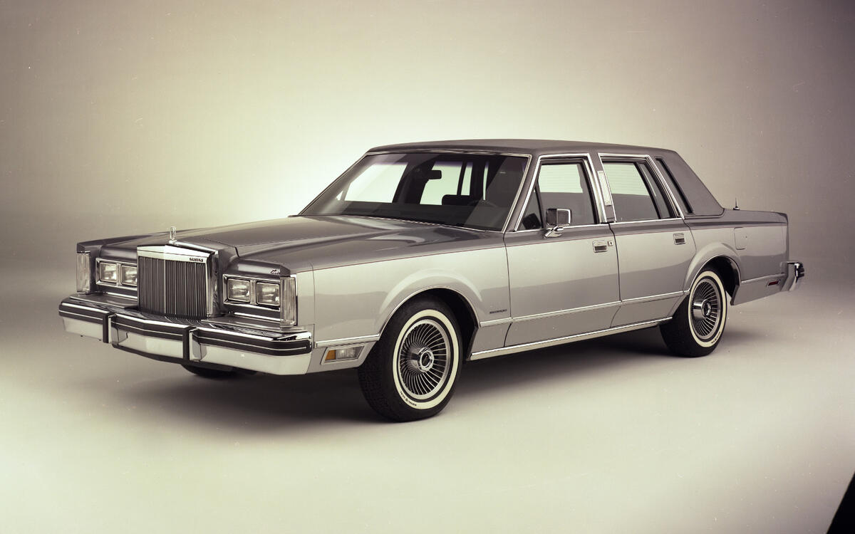 Lincoln Town