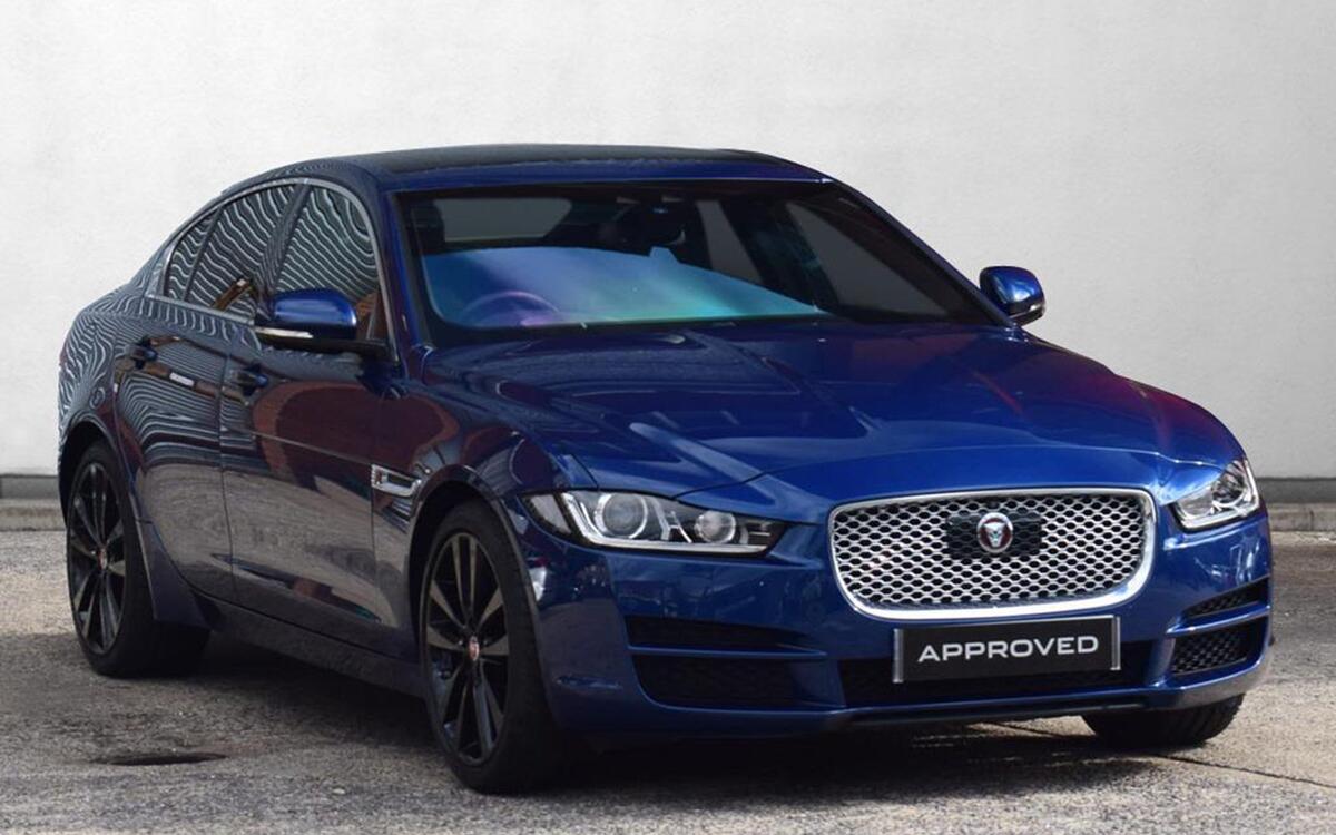 2015 Jaguar XE 2.0 25t 240 Portfolio