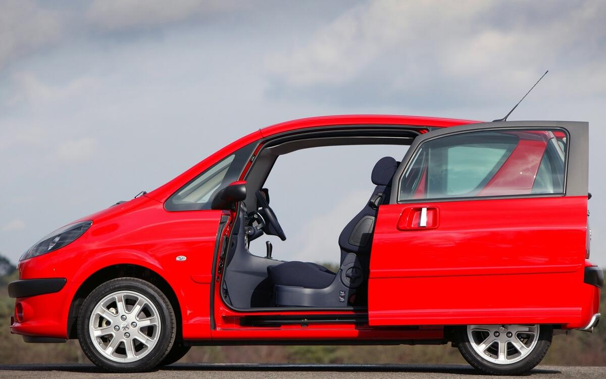 Strange, odd and generally unique car design details Autocar