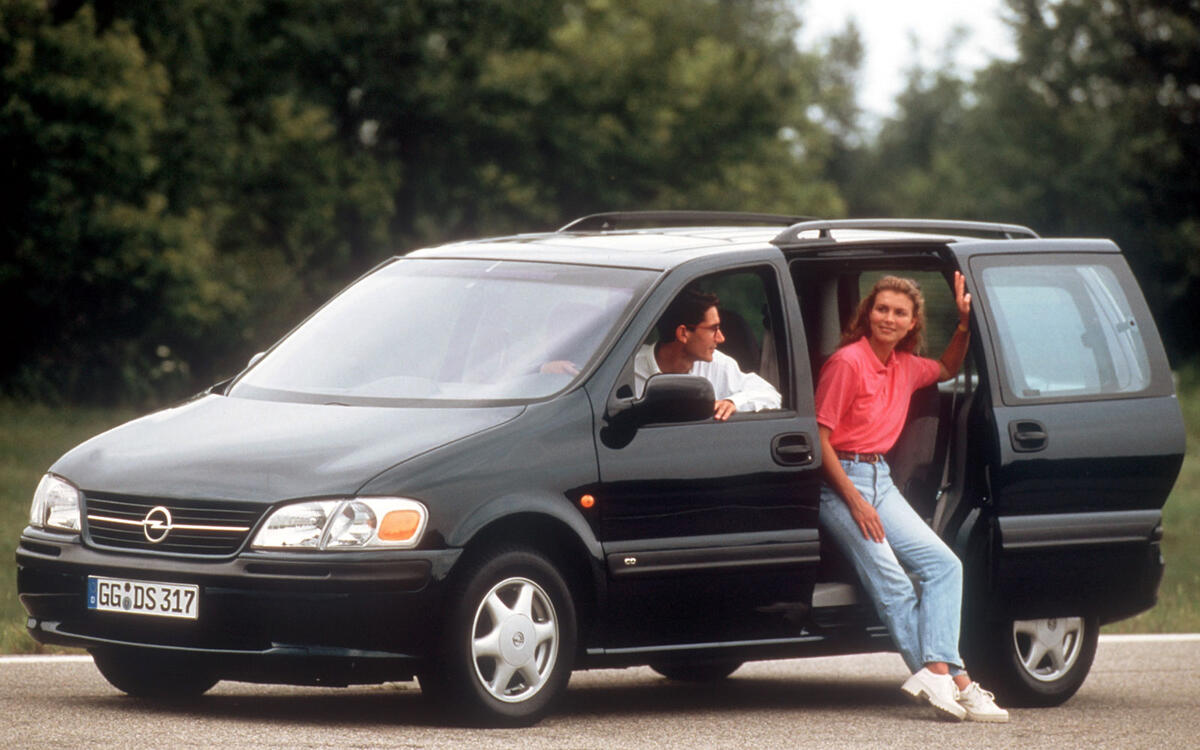 Vauxhall Sintra (1997)