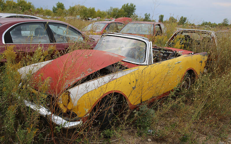More Junkyard Discoveries from Rohner’s Auto Parts in Willmar, Minnesota Autocar