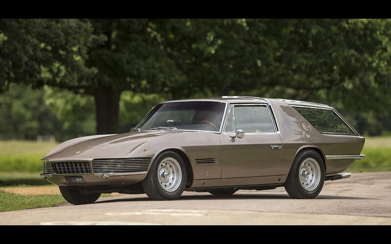 Une Ferrari 330 GT shooting brake unique vendue aux enchères