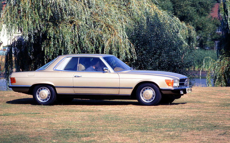Mercedes-Benz SL (R107, 1971-1989) – 18 YEARS