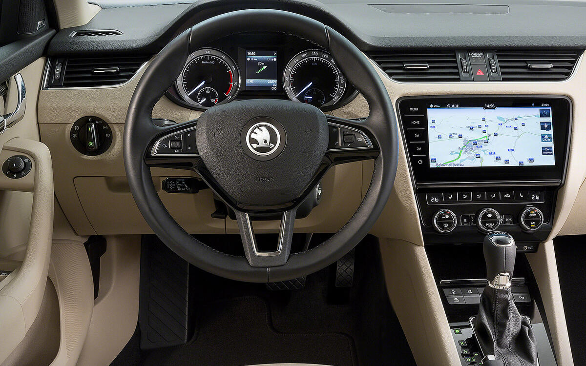 Skoda Octavia 1.5 TSI SE L DSG - interior