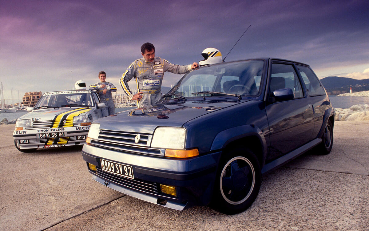 A Visual History Of 1 Years Of Renault Autocar A Visual History Of 1 Years Of Renault Autocar