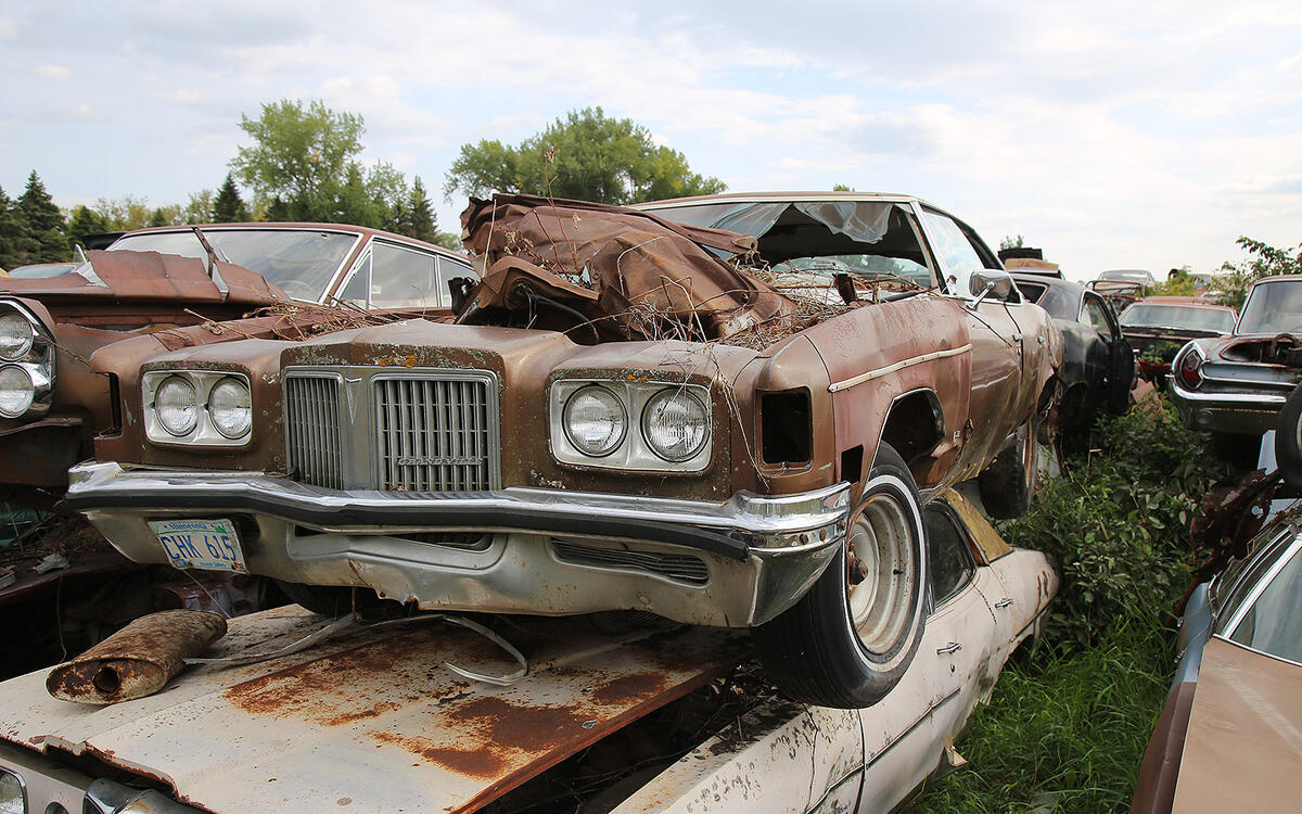 More Junkyard Discoveries from Rohner’s Auto Parts in Willmar, Minnesota Autocar
