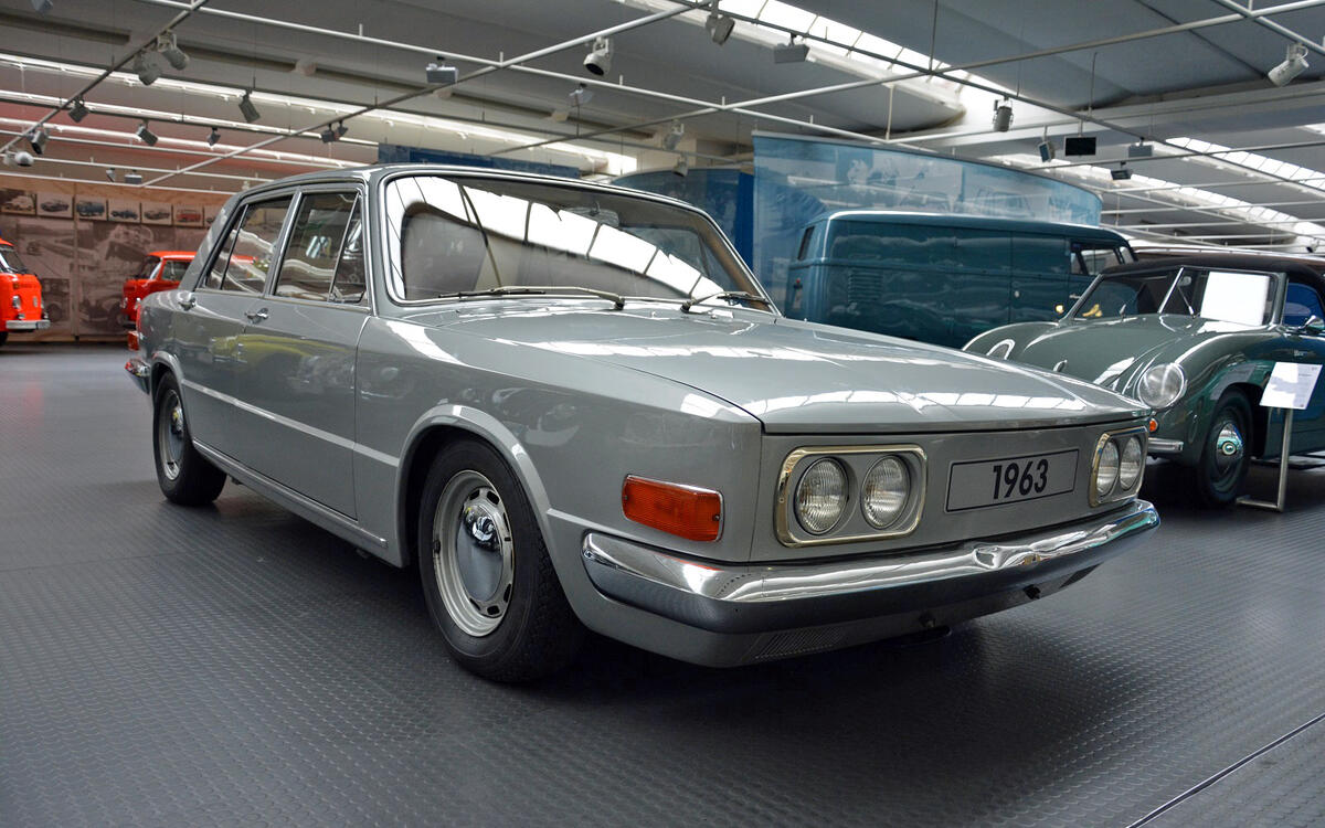 [Présentation] Le design par VW - Page 5 4-ronan-glon-volkswagen-museum-1963-ea-128-1_7