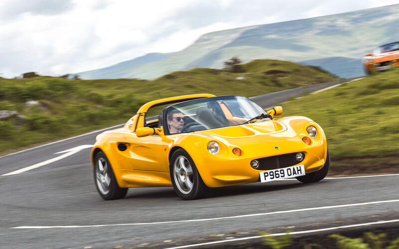 LOTUS ELISE 1996-2000 - £16,000-£31,980