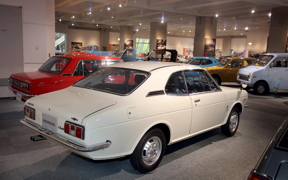 Honda 1300 coupe