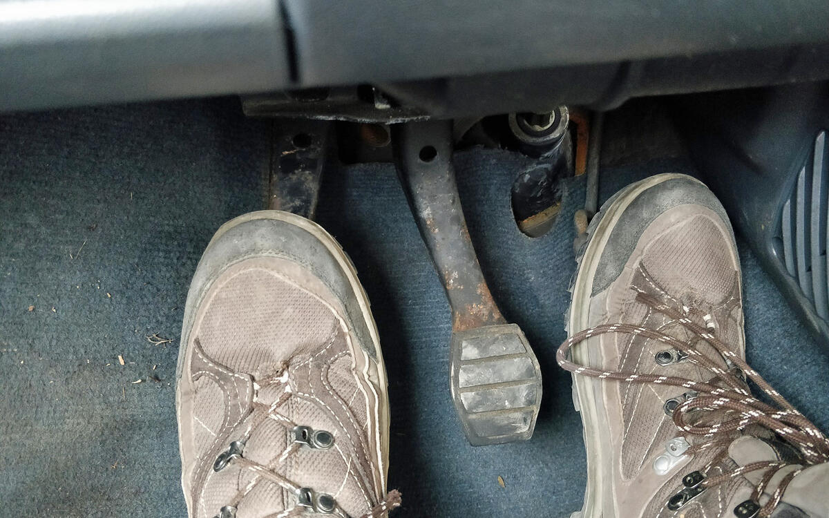 What Does Riding on The Clutch Mean? ️ All You Need to Know