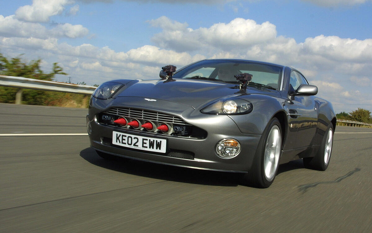 Aston Martin Vanquish (Die Another Day - 2002)