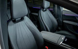 09 Mercedes Benz EQS SUV UE FD 2023 sièges avant