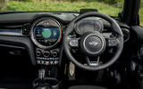 13 Mini Convertible 2021 RT dashboard