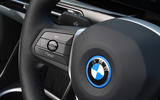 15 BMW Ix1 FD 2023 boutons de volant