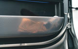 15 Hyundai Ioniq 6 RT 2023 bac de porte translucide