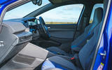 15 Volkswagen Golf R 2021 RT cabin