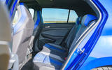 17 Volkswagen Golf R 2021 RT rear seats