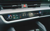 18 Kia Sportage 2022 RT touch button panel