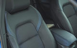 24 Nissan Qashqai 2021 RT front seat details