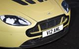 Aston Martin V12 Vantage S grille