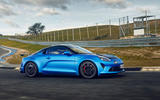 alpine a110r first drive 2023 03 virage avant