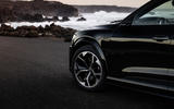 audi q8 e tron 06 roue